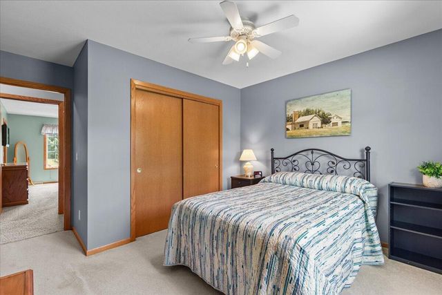 1514 Ravine Forest DRIVE, West Bend, WI 53090