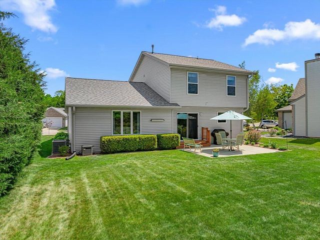 1514 Ravine Forest DRIVE, West Bend, WI 53090