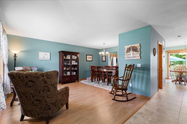 1514 Ravine Forest DRIVE, West Bend, WI 53090