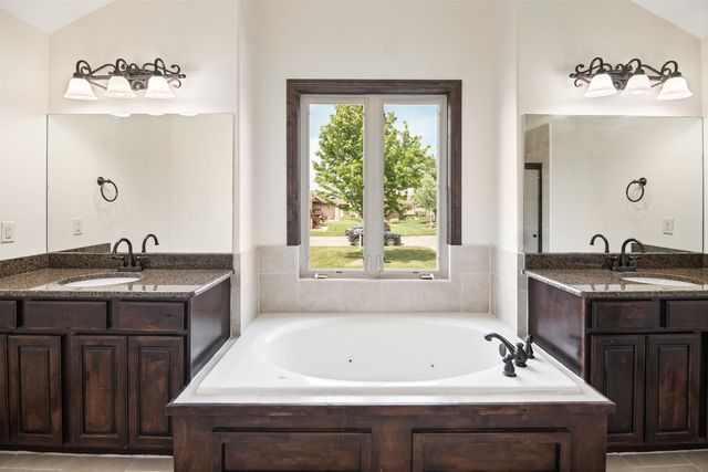 2034 S Sierra Hills Ct, Wichita, KS 67230