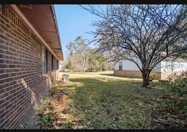 203 Bennicker Ln, Hampton, SC 29924