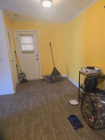 203 Bennicker Ln, Hampton, SC 29924