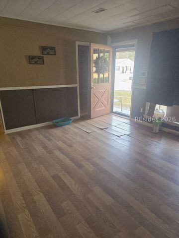 203 Bennicker Ln, Hampton, SC 29924