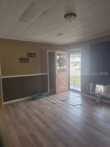 203 Bennicker Ln, Hampton, SC 29924