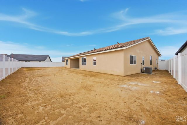 7104 Wintersweet Drive, Bakersfield, CA 93314