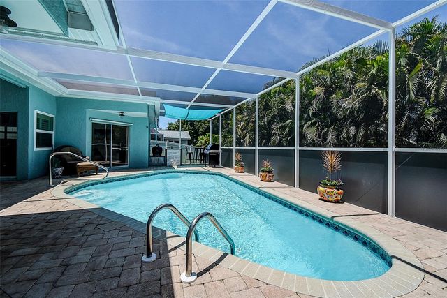 1105 CLIPPERS WAY, Tarpon Springs, FL 34689