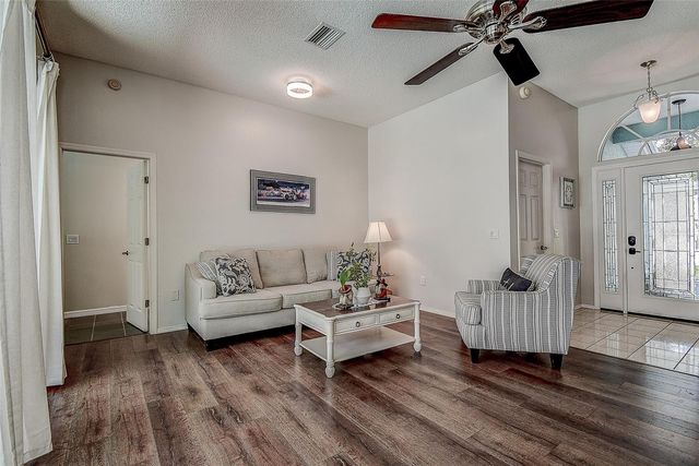 1105 CLIPPERS WAY, Tarpon Springs, FL 34689