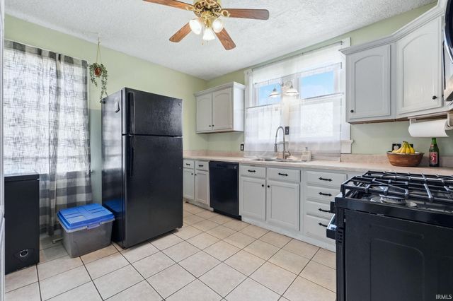 2517 Parnell Avenue, Fort Wayne, IN 46805