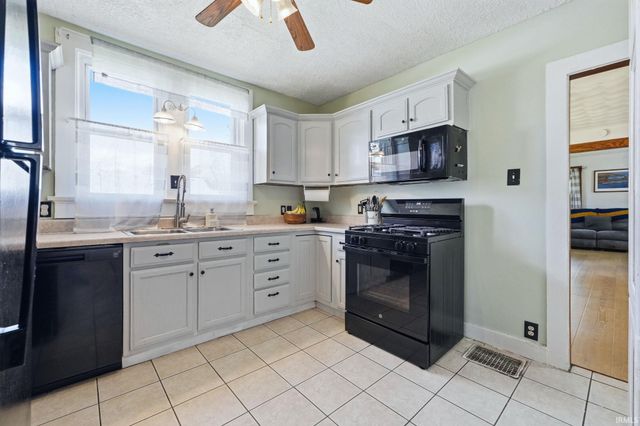 2517 Parnell Avenue, Fort Wayne, IN 46805