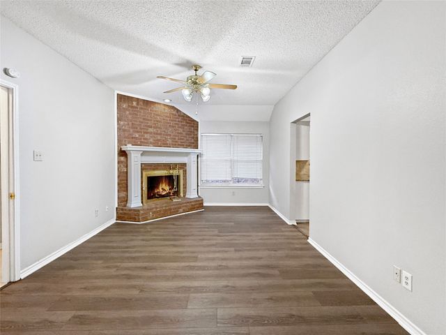 6913 Battle Creek Drive, Rowlett, TX 75089