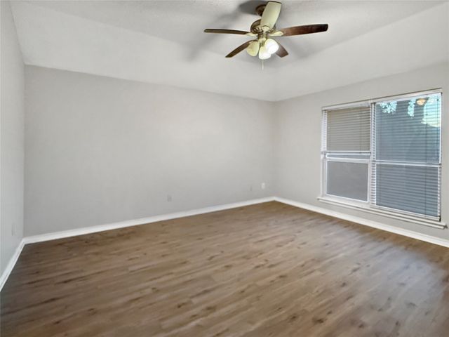 6913 Battle Creek Drive, Rowlett, TX 75089