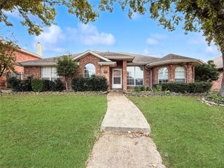 6913 Battle Creek Drive, Rowlett, TX 75089