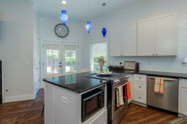 1209 Hawkins St Apt 2, Nashville, TN 37203
