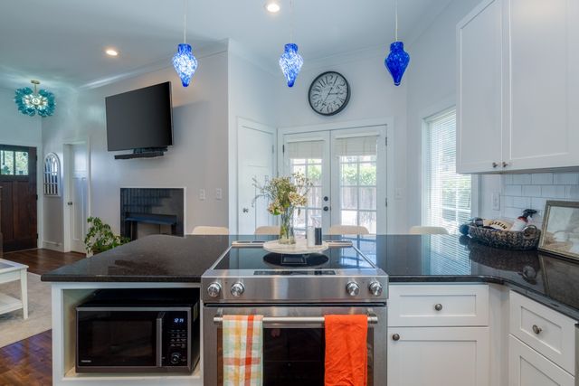 1209 Hawkins St Apt 2, Nashville, TN 37203