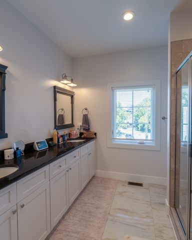 1209 Hawkins St Apt 2, Nashville, TN 37203