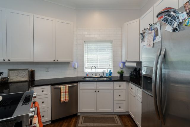 1209 Hawkins St Apt 2, Nashville, TN 37203
