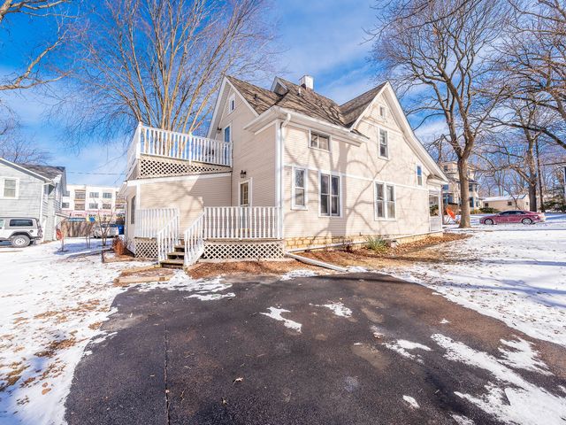 38 Crissey Avenue, Geneva, IL 60134