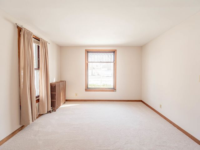 38 Crissey Avenue, Geneva, IL 60134