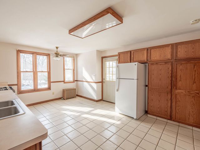 38 Crissey Avenue, Geneva, IL 60134