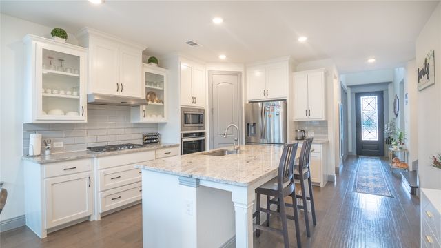 1811 Clouded Wren Drive, Arlington, TX 76005