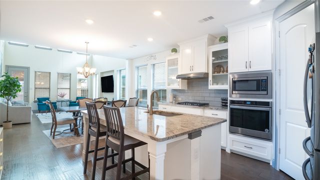 1811 Clouded Wren Drive, Arlington, TX 76005