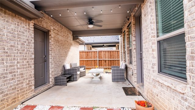 1811 Clouded Wren Drive, Arlington, TX 76005