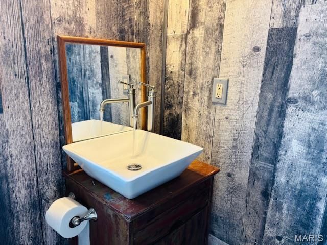 19125 County Road 1220, St James, MO 65559