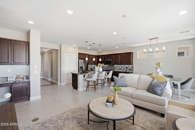 651 E PEACH TREE Street, Queen Creek, AZ 85140