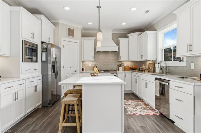 7632 Monty Drive, Kernersville, NC 27284