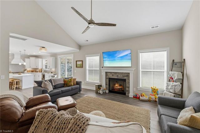 7632 Monty Drive, Kernersville, NC 27284