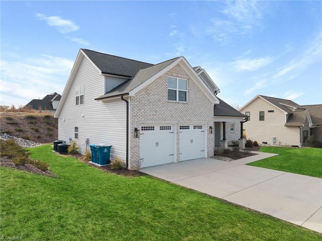 7632 Monty Drive, Kernersville, NC 27284