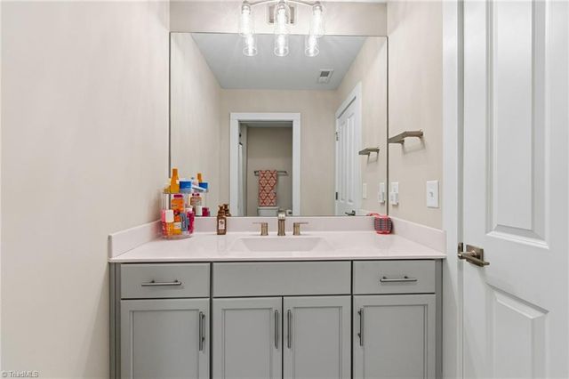 7632 Monty Drive, Kernersville, NC 27284