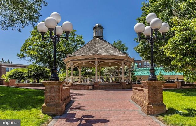 2462 FIVE SHILLINGS RD, Frederick, MD 21701