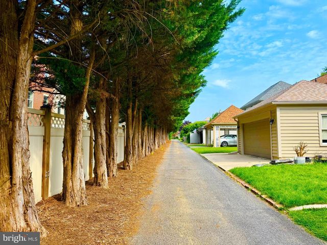 2462 FIVE SHILLINGS RD, Frederick, MD 21701