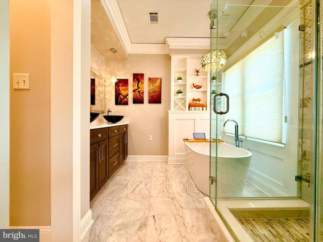 2462 FIVE SHILLINGS RD, Frederick, MD 21701