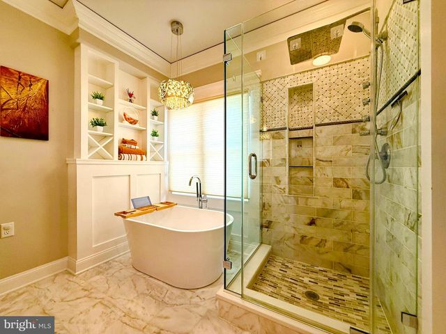 2462 FIVE SHILLINGS RD, Frederick, MD 21701