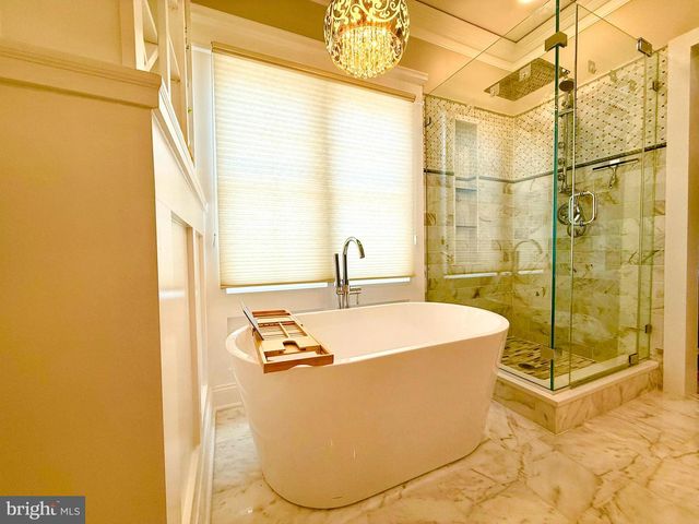 2462 FIVE SHILLINGS RD, Frederick, MD 21701