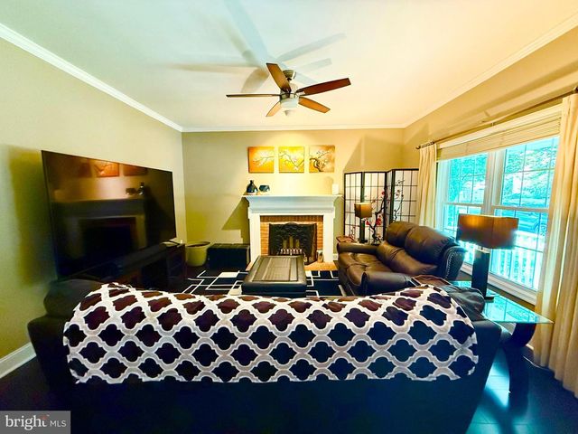 2462 FIVE SHILLINGS RD, Frederick, MD 21701