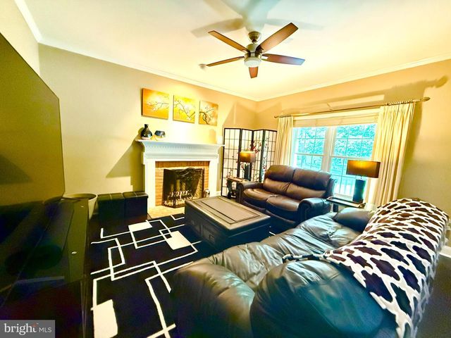 2462 FIVE SHILLINGS RD, Frederick, MD 21701