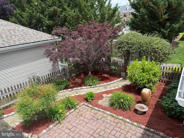 2462 FIVE SHILLINGS RD, Frederick, MD 21701