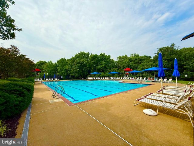 2462 FIVE SHILLINGS RD, Frederick, MD 21701