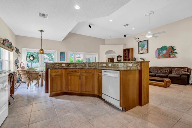 6546 NW 112th Avenue, Parkland, FL 33076