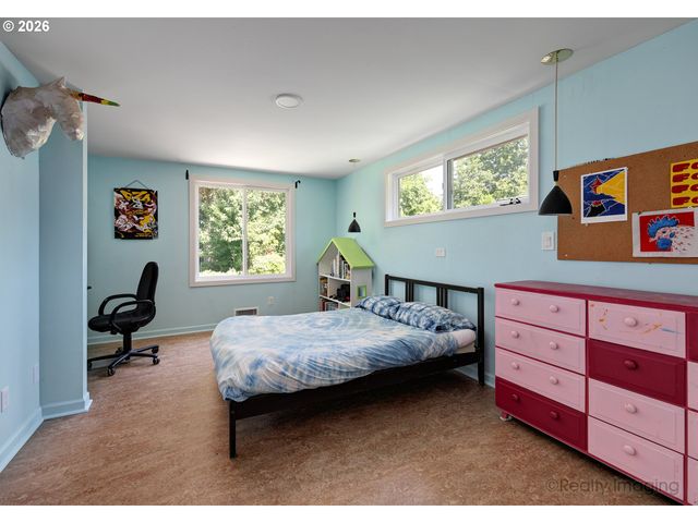 7811 Ne PRESCOTT St, Portland, OR 97218