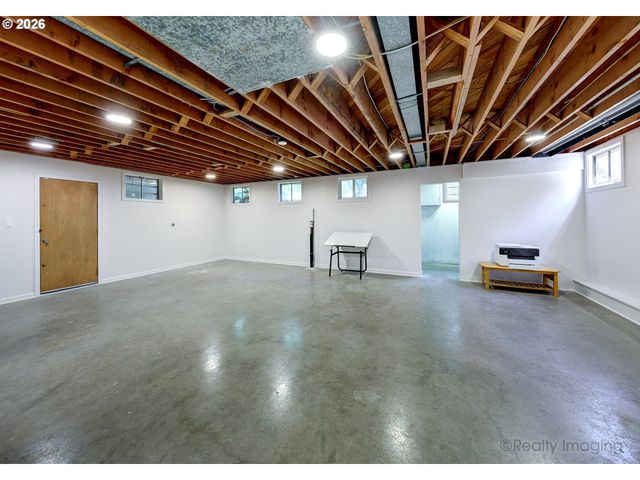 7811 Ne PRESCOTT St, Portland, OR 97218