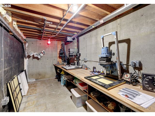 7811 Ne PRESCOTT St, Portland, OR 97218