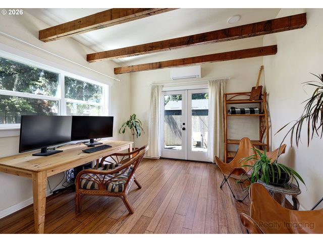 7811 Ne PRESCOTT St, Portland, OR 97218