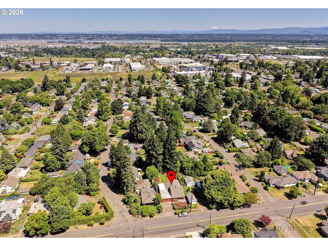 7811 Ne PRESCOTT St, Portland, OR 97218