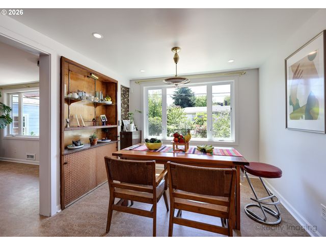 7811 Ne PRESCOTT St, Portland, OR 97218