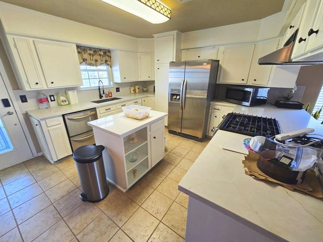 1 N Pelican Street, La Marque, TX 77568