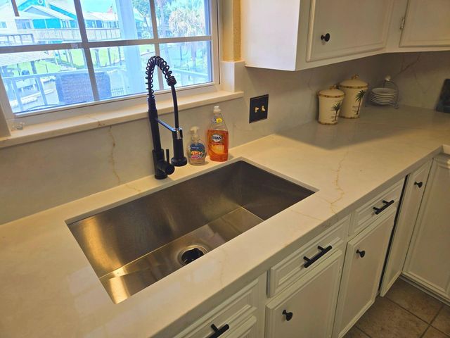 1 N Pelican Street, La Marque, TX 77568